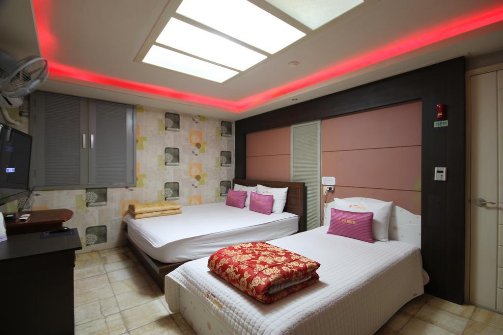 Hotel Bridge Пусан Стая снимка