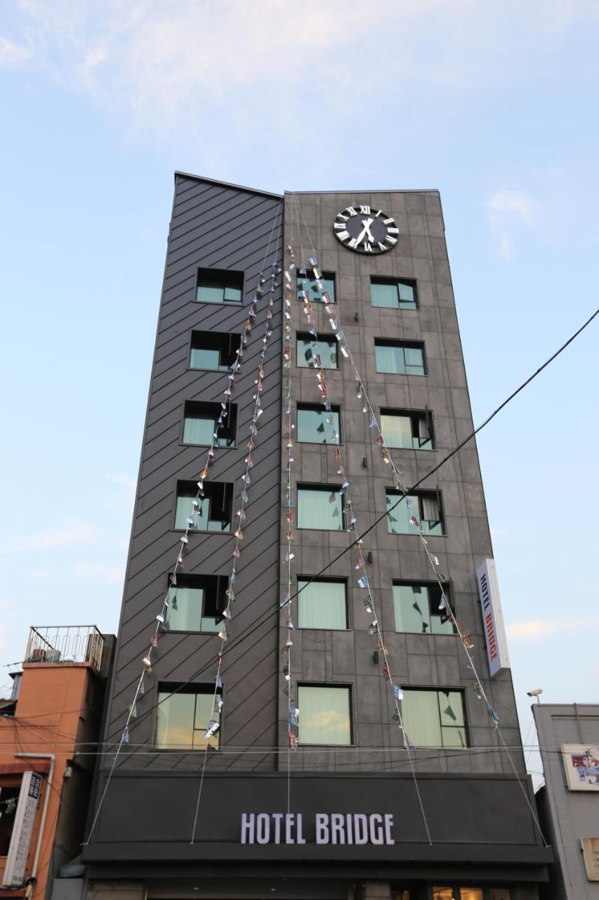 Hotel Bridge Пусан Екстериор снимка