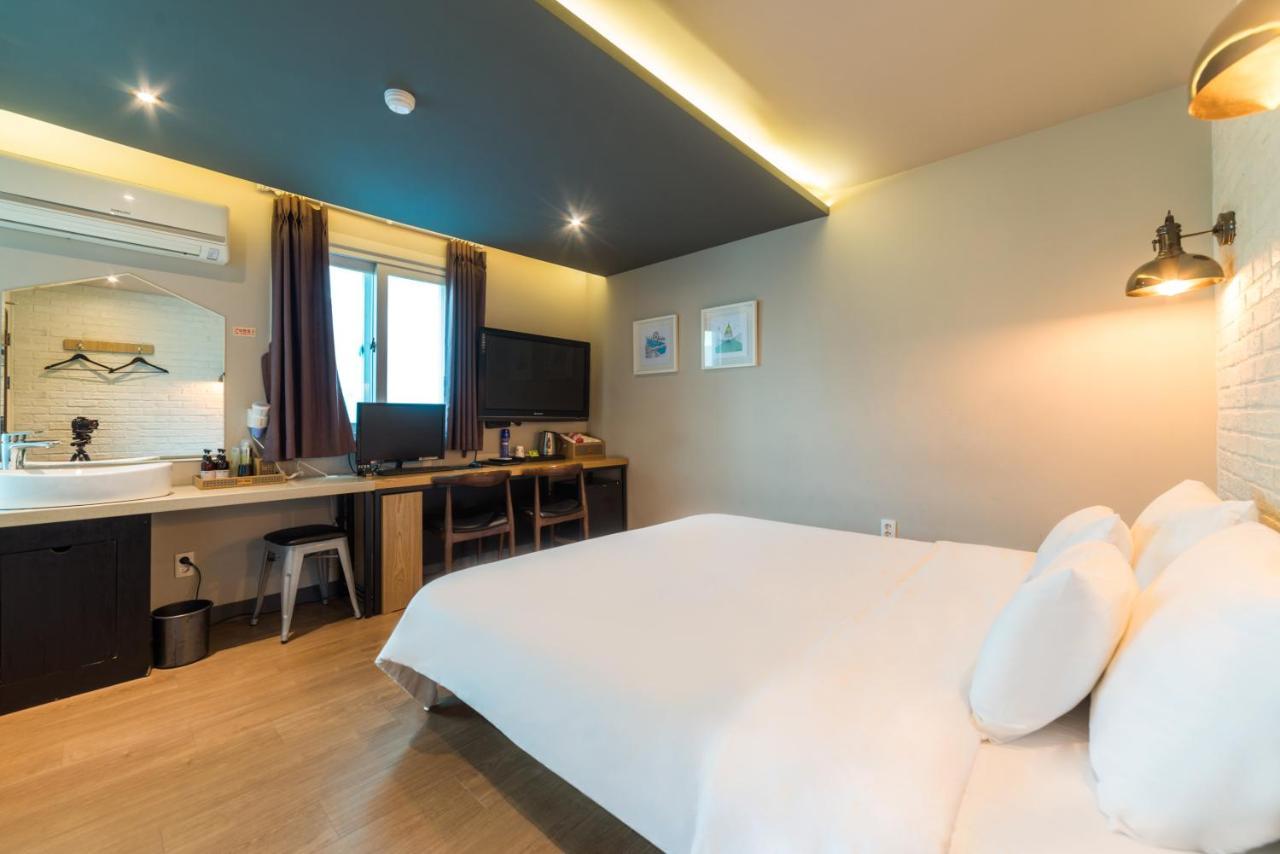 Hotel Bridge Пусан Екстериор снимка