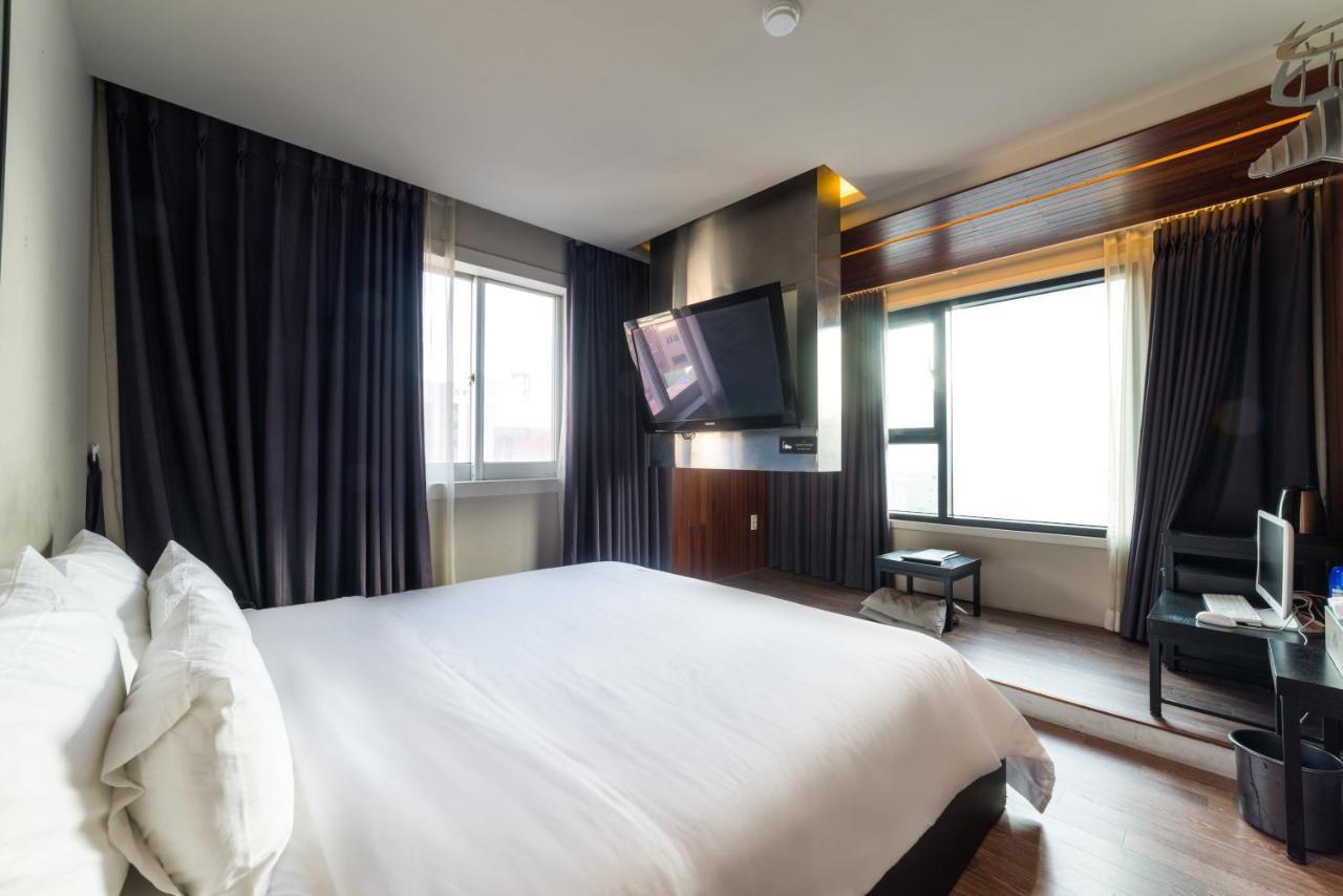 Hotel Bridge Пусан Екстериор снимка
